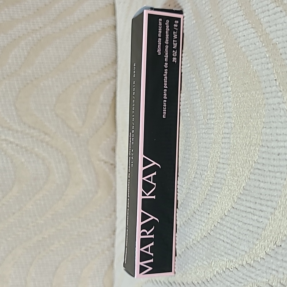 Mary Kay Ultimate Mascara in Black Brown.